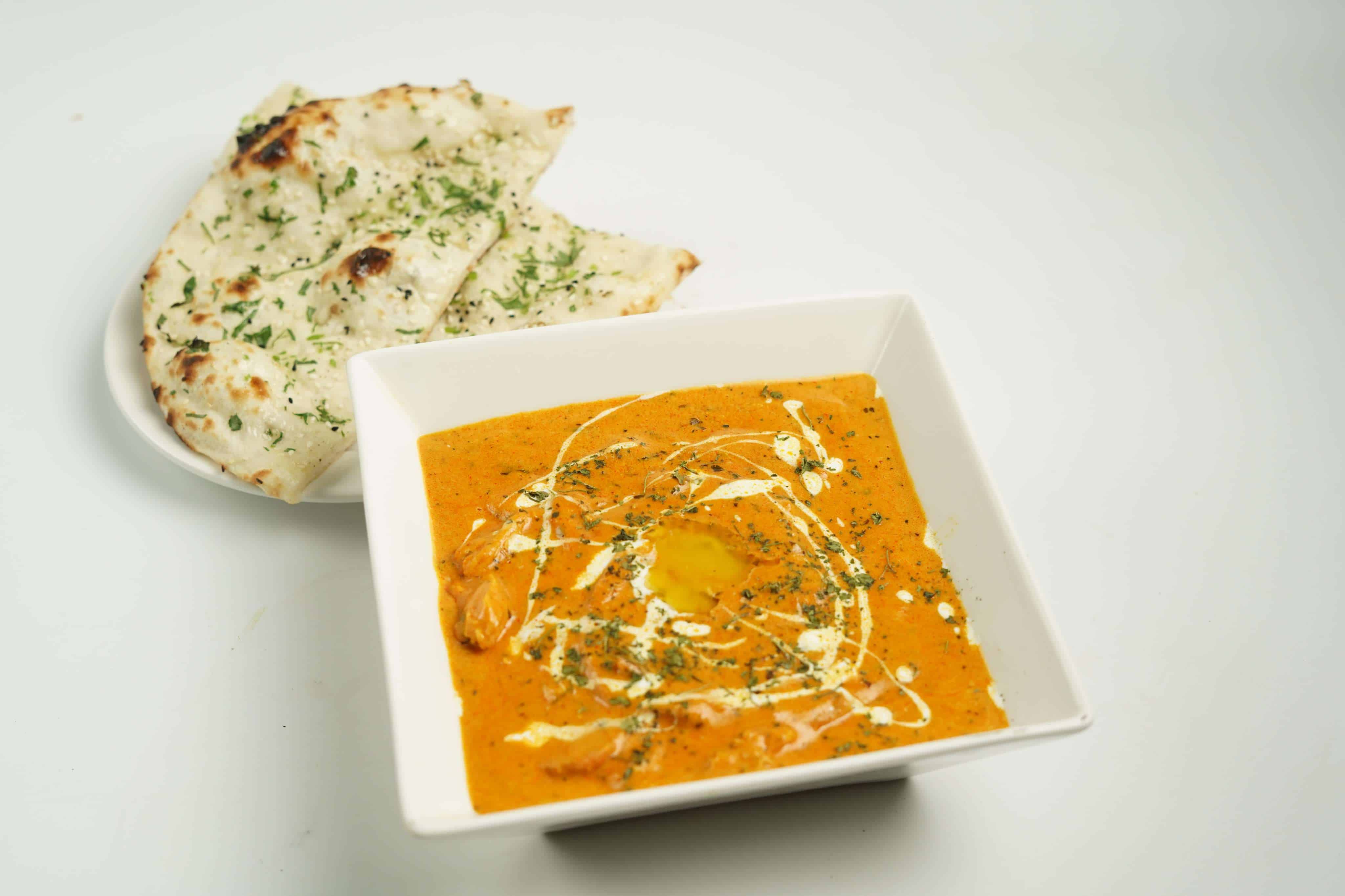 Butter Chicken with Garlic Naan from Newlight